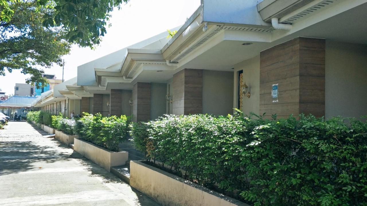 Отель Reddoorz Premium @ Wireless Mandaue Cebu Экстерьер фото