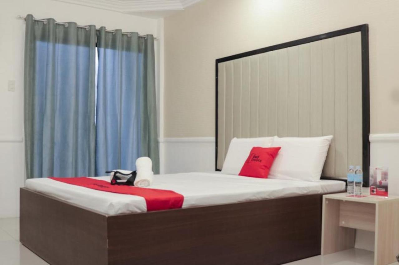 Отель Reddoorz Premium @ Wireless Mandaue Cebu Номер фото